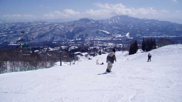 スノボツアー赤倉温泉スキー場