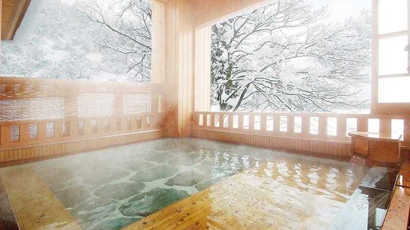 雪国の宿高半　露天風呂