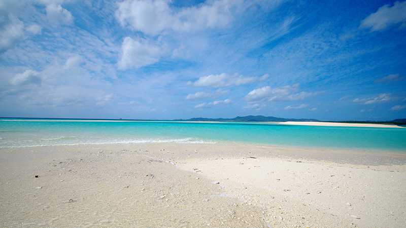沖縄の綺麗な海で泳ぎたい おすすめのビーチランキング7選 トリッパー